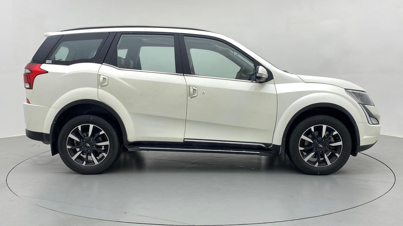 2019 Mahindra XUV500 W11 (O), Diesel, Manual, 29,847 km, Right Side View