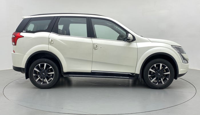 2019 Mahindra XUV500 W11 (O), Diesel, Manual, 29,847 km, Right Side View