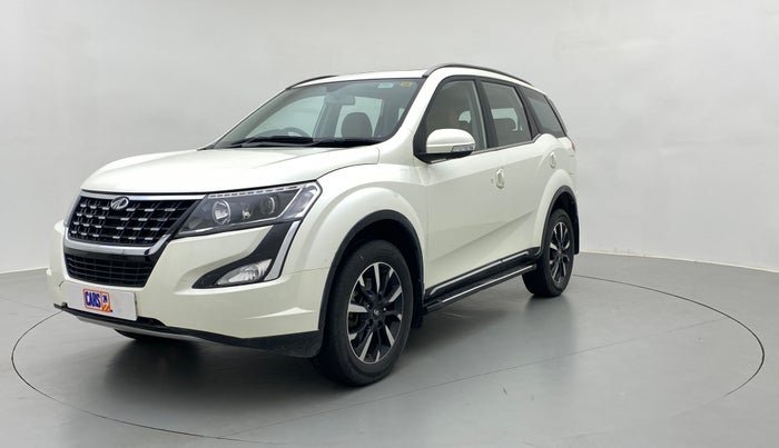 2019 Mahindra XUV500 W11 (O), Diesel, Manual, 29,847 km, Left Front Diagonal