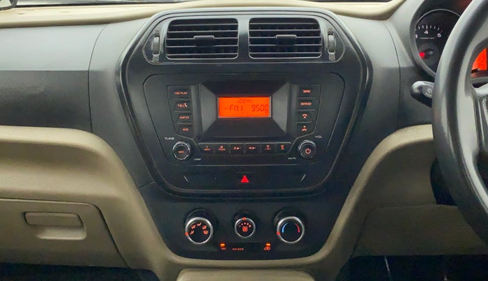 2018 Mahindra TUV300 T6 PLUS, Diesel, Manual, 1,17,841 km, Air Conditioner