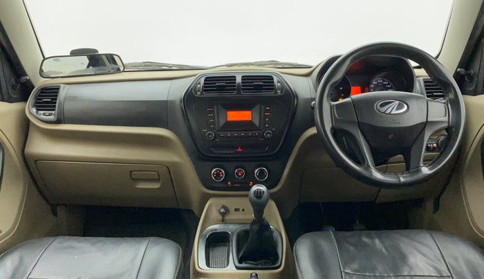 2018 Mahindra TUV300 T6 PLUS, Diesel, Manual, 1,17,841 km, Dashboard