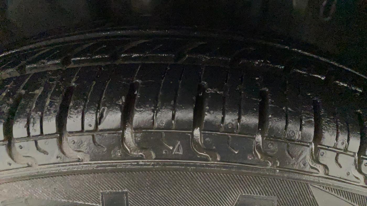 2018 Datsun Redi Go S 1.0 AMT, Petrol, Automatic, 21,033 km, Right Front Tyre Tread