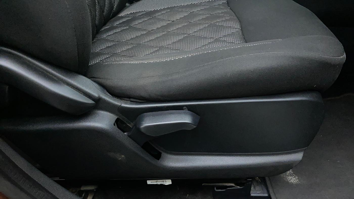2017 Ford Ecosport 1.5 TITANIUM TI VCT, Petrol, Manual, 31,213 km, Driver Side Adjustment Panel