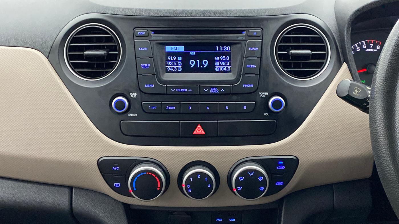 2015 Hyundai Grand i10 SPORTZ 1.2 KAPPA VTVT, Petrol, Manual, 48,483 km, Air Conditioner