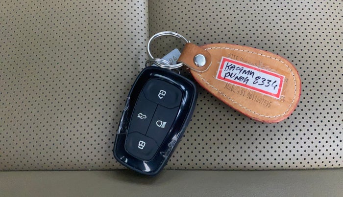 2022 Tata PUNCH CREATIVE 1.2 AMT KAZIRANGA EDITION , Petrol, Automatic, 39,949 km, Key Close Up