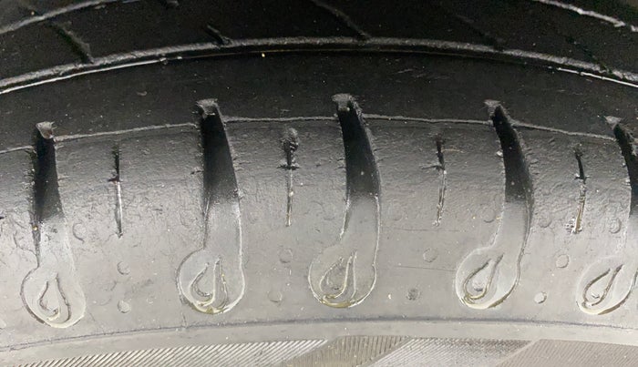 2021 Datsun Redi Go T(O), Petrol, Manual, 31,017 km, Left Front Tyre Tread