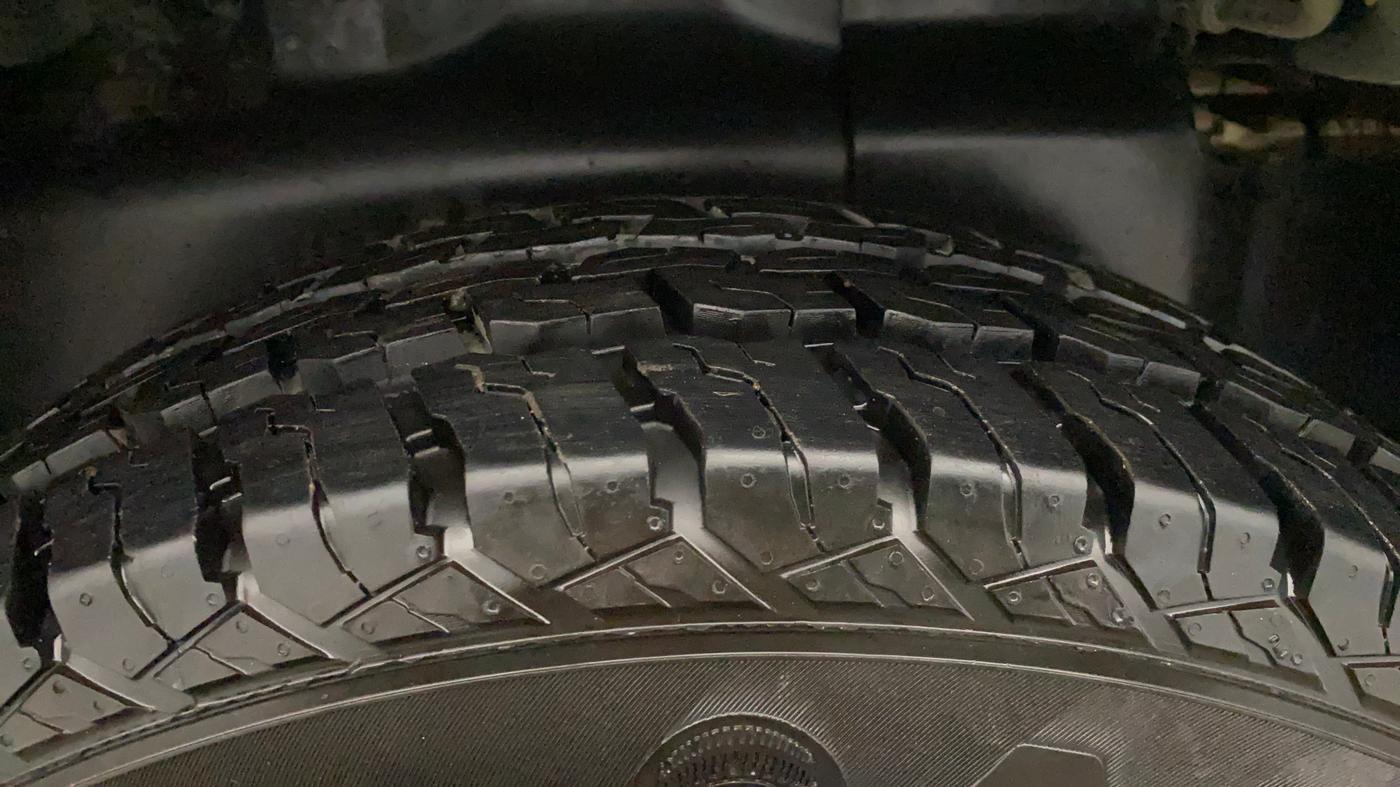 2018 Tata Safari Storme 2.2 EX 4X2, Diesel, Manual, 1,47,555 km, Left Rear Tyre Tread