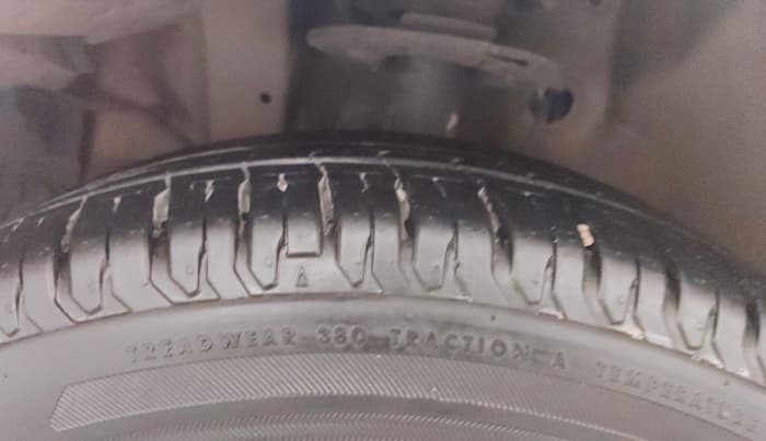 2018 Maruti Dzire ZXI AMT, Petrol, Automatic, 79,247 km, Left Front Tyre Tread
