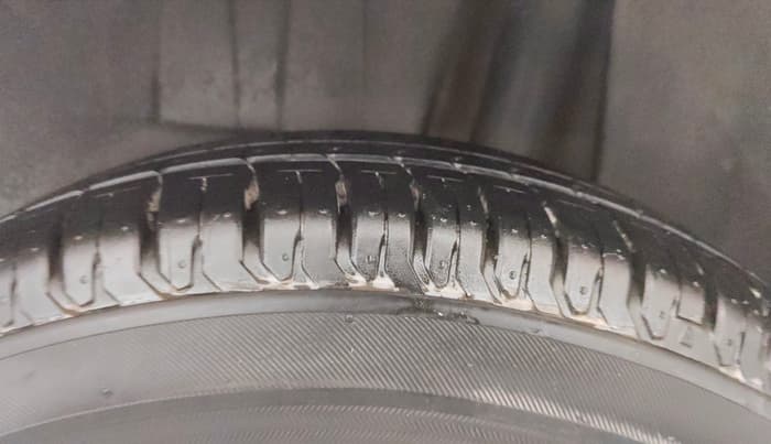 2018 Maruti Dzire ZXI AMT, Petrol, Automatic, 79,247 km, Left Rear Tyre Tread