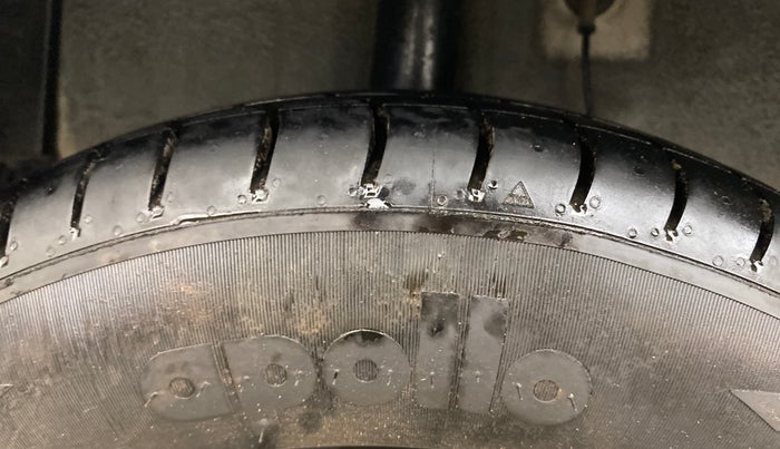 2022 Hyundai GRAND I10 NIOS SPORTZ 1.2 KAPPA VTVT, Petrol, Manual, 39,352 km, Right Rear Tyre Tread