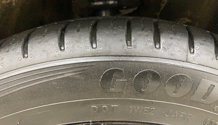 2021 MG HECTOR SHARP 1.5 DCT PETROL, Petrol, Automatic, 44,245 km, Right Front Tyre Tread