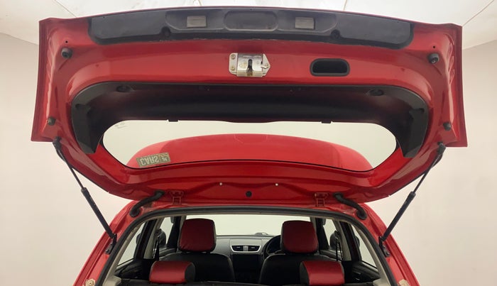 2017 Maruti Swift VXI, Petrol, Manual, 57,603 km, Boot Door Open