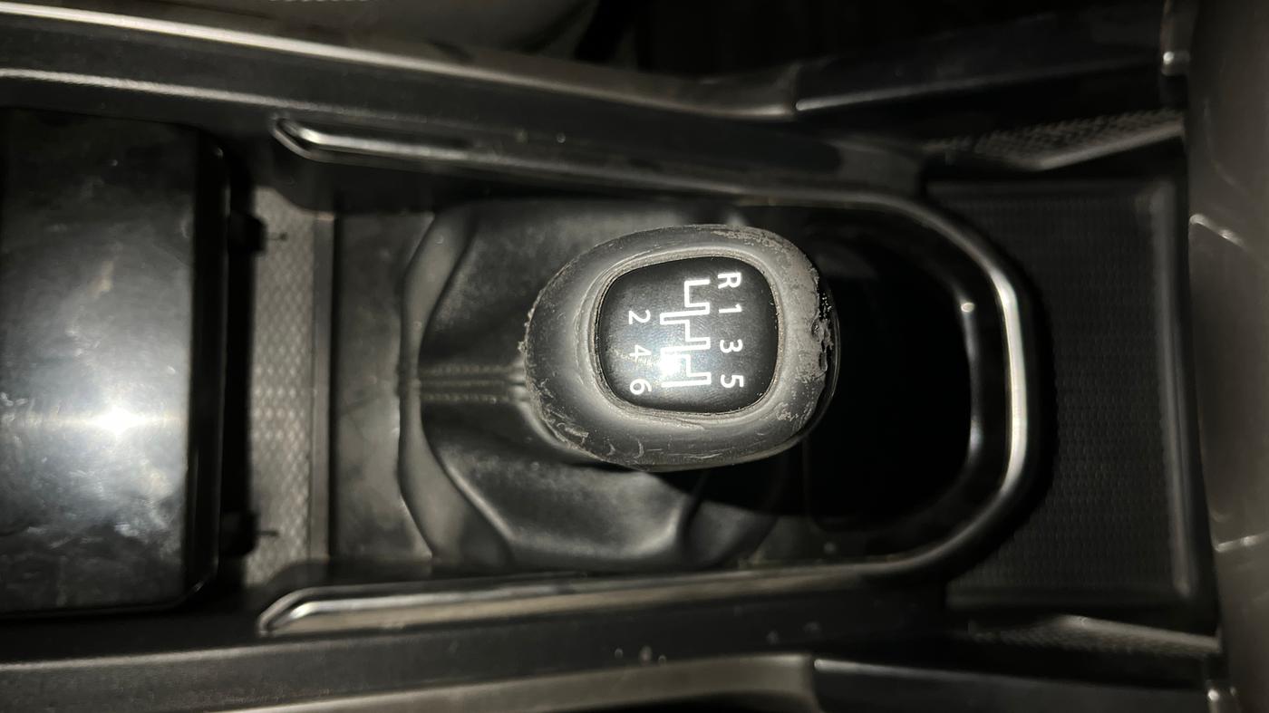 2019 Tata Harrier XT 2.0L KRYOTEC, Diesel, Manual, 86,556 km, Gear Lever