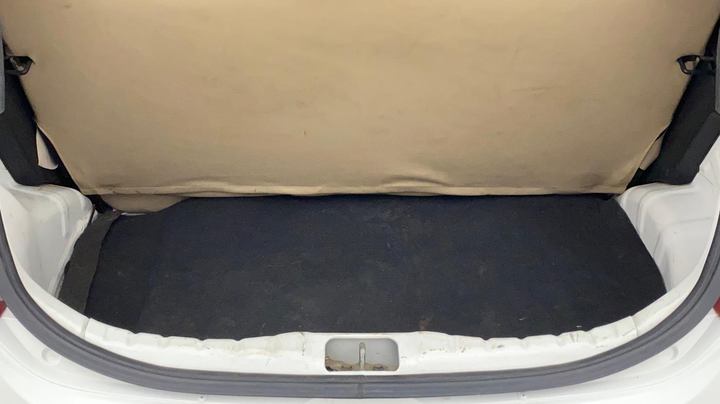 2016 Hyundai Eon ERA +, Petrol, Manual, 22,837 km, Boot Inside