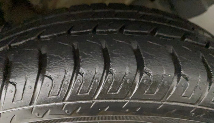 2016 Maruti Wagon R 1.0 VXI AMT, Petrol, Automatic, 36,229 km, Left Rear Tyre Tread