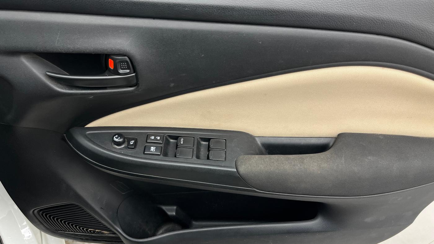 2023 Toyota Glanza S, Petrol, Manual, 23,363 km, Driver Side Door Panels Control
