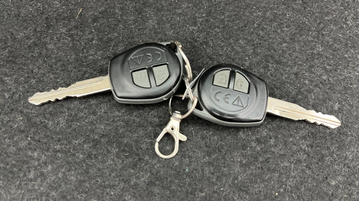 2023 Toyota Glanza S, Petrol, Manual, 23,363 km, Key Close Up