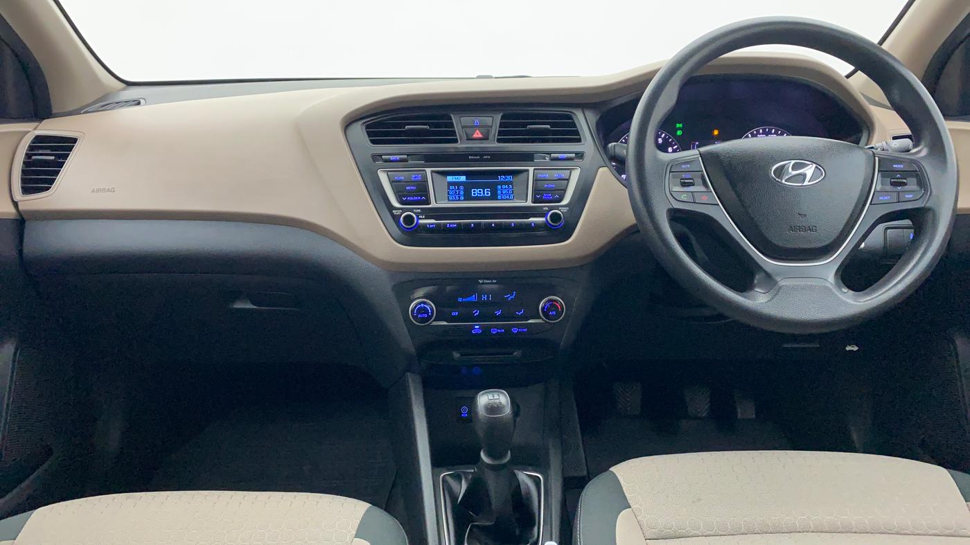 2017 Hyundai Elite i20 SPORTZ 1.2, Petrol, Manual, 97,198 km, Dashboard View