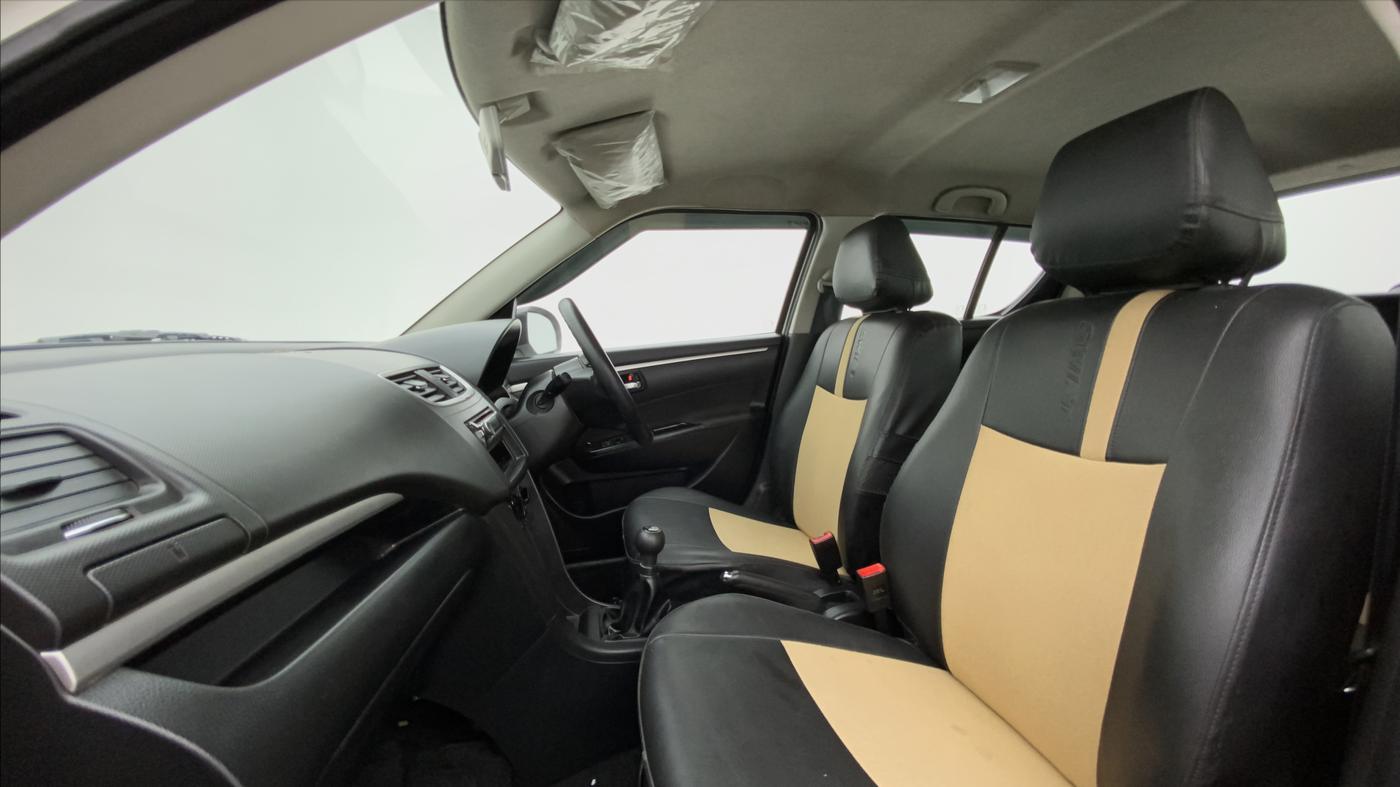 2014 Maruti Swift VXI, Petrol, Manual, 71,034 km, Right Side Front Door Cabin