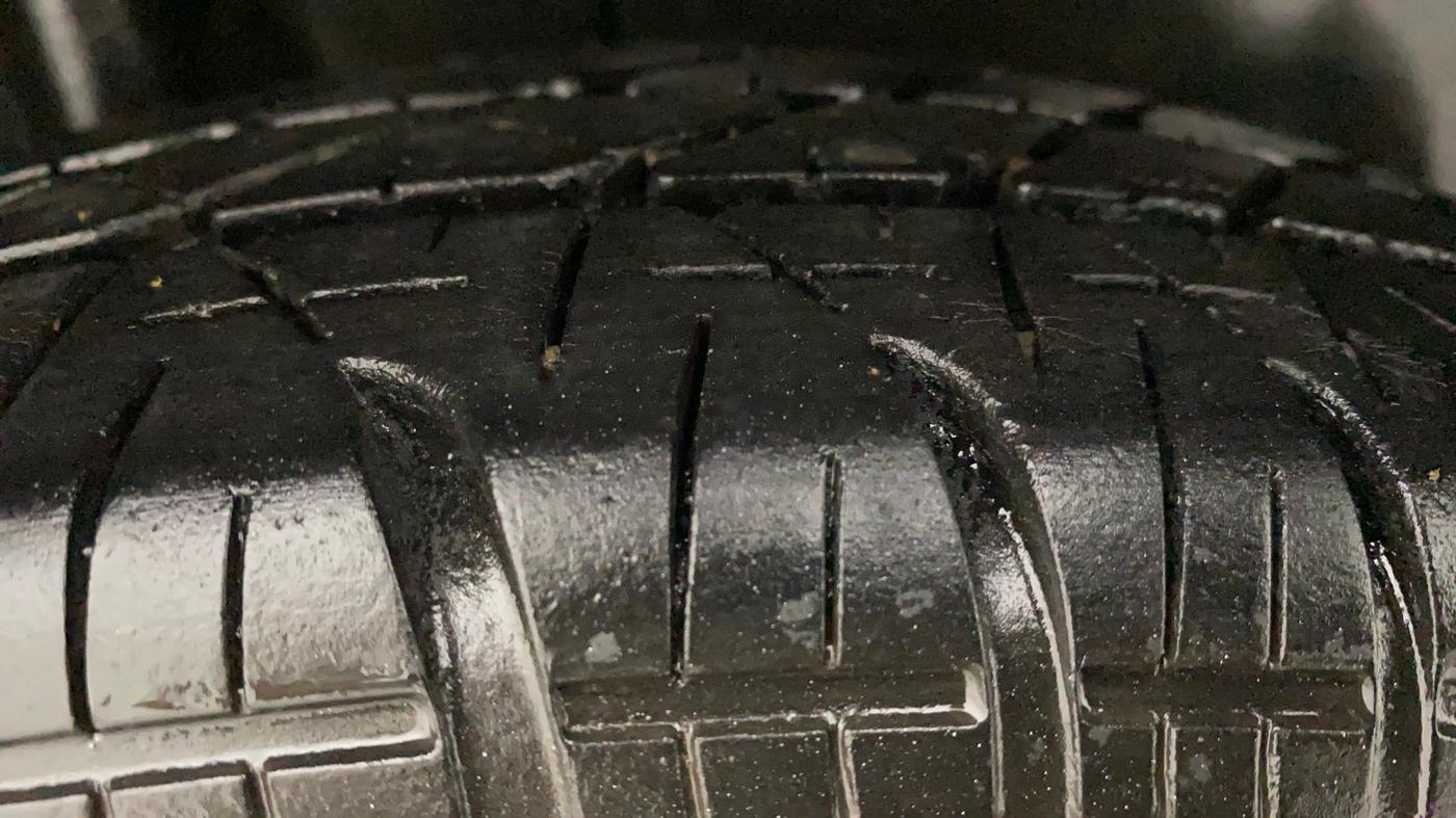 2014 Maruti Swift VXI, Petrol, Manual, 71,034 km, Right Rear Tyre Tread