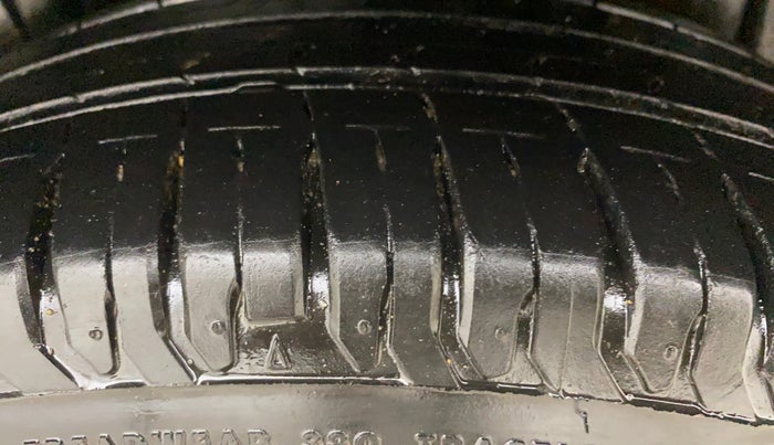 2024 Maruti Ertiga VXI SHVS, Petrol, Manual, 19,960 km, Left Rear Tyre Tread