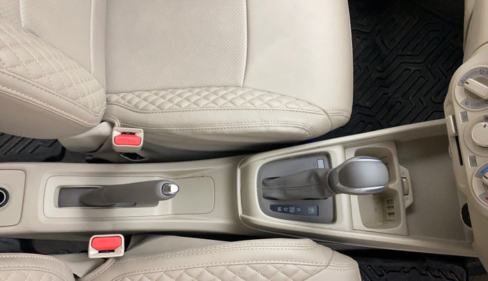 2024 Maruti Ertiga VXI SHVS, Petrol, Manual, 19,960 km, Gear Lever