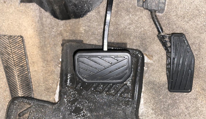 2024 Maruti Ertiga VXI SHVS, Petrol, Manual, 19,960 km, Pedals