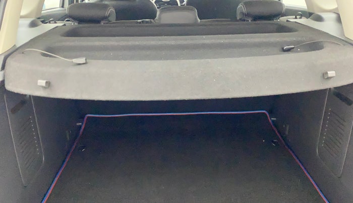 2018 Renault Captur RXE PETROL, Petrol, Manual, 22,704 km, Boot Inside
