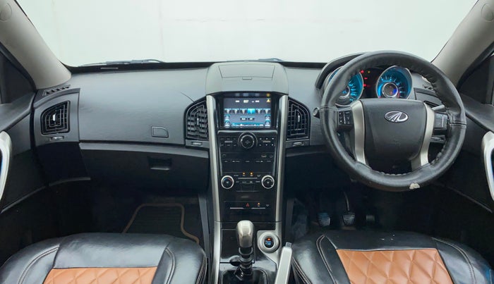 2020 Mahindra XUV500 W7, Diesel, Manual, 94,607 km, Dashboard