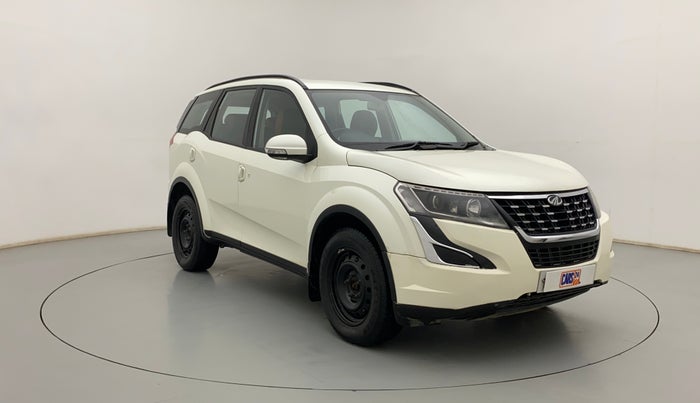 2020 Mahindra XUV500 W7, Diesel, Manual, 94,607 km, Right Front Diagonal