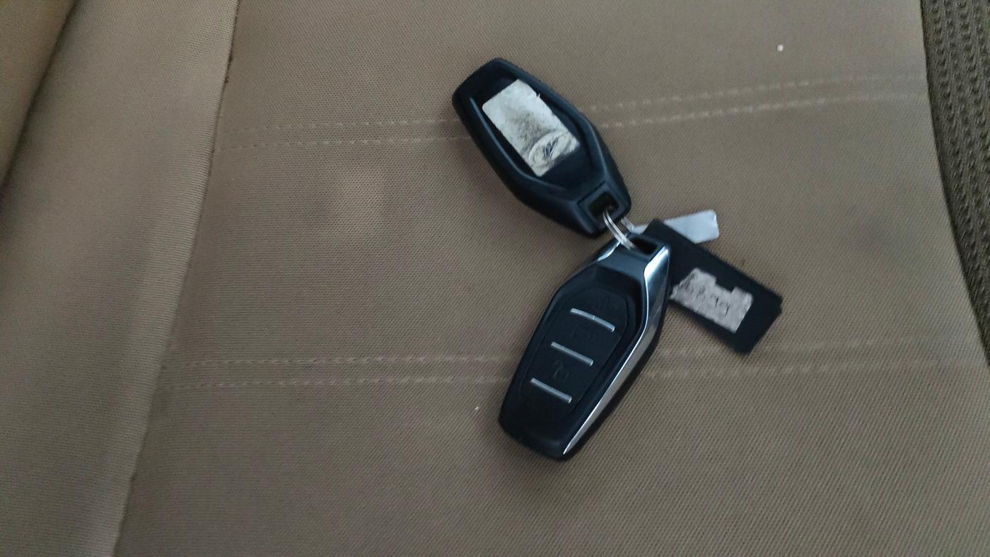 2018 Mahindra XUV500 W9 AT, Diesel, Automatic, 91,762 km, Key Close Up