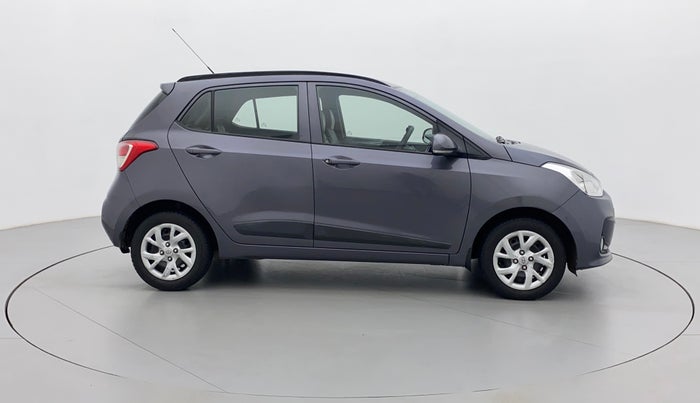 2017 Hyundai Grand i10 SPORTZ (O) 1.2 KAPPA VTVT, Petrol, Manual, 33,407 km, Right Side View