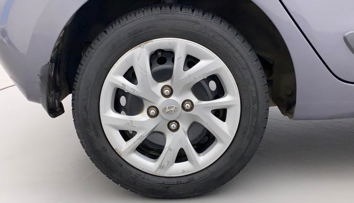 2017 Hyundai Grand i10 SPORTZ (O) 1.2 KAPPA VTVT, Petrol, Manual, 33,407 km, Right Rear Wheel
