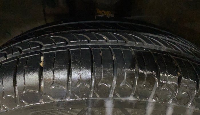 2020 Renault Kwid RXT 0.8, Petrol, Manual, 70,688 km, Left Front Tyre Tread