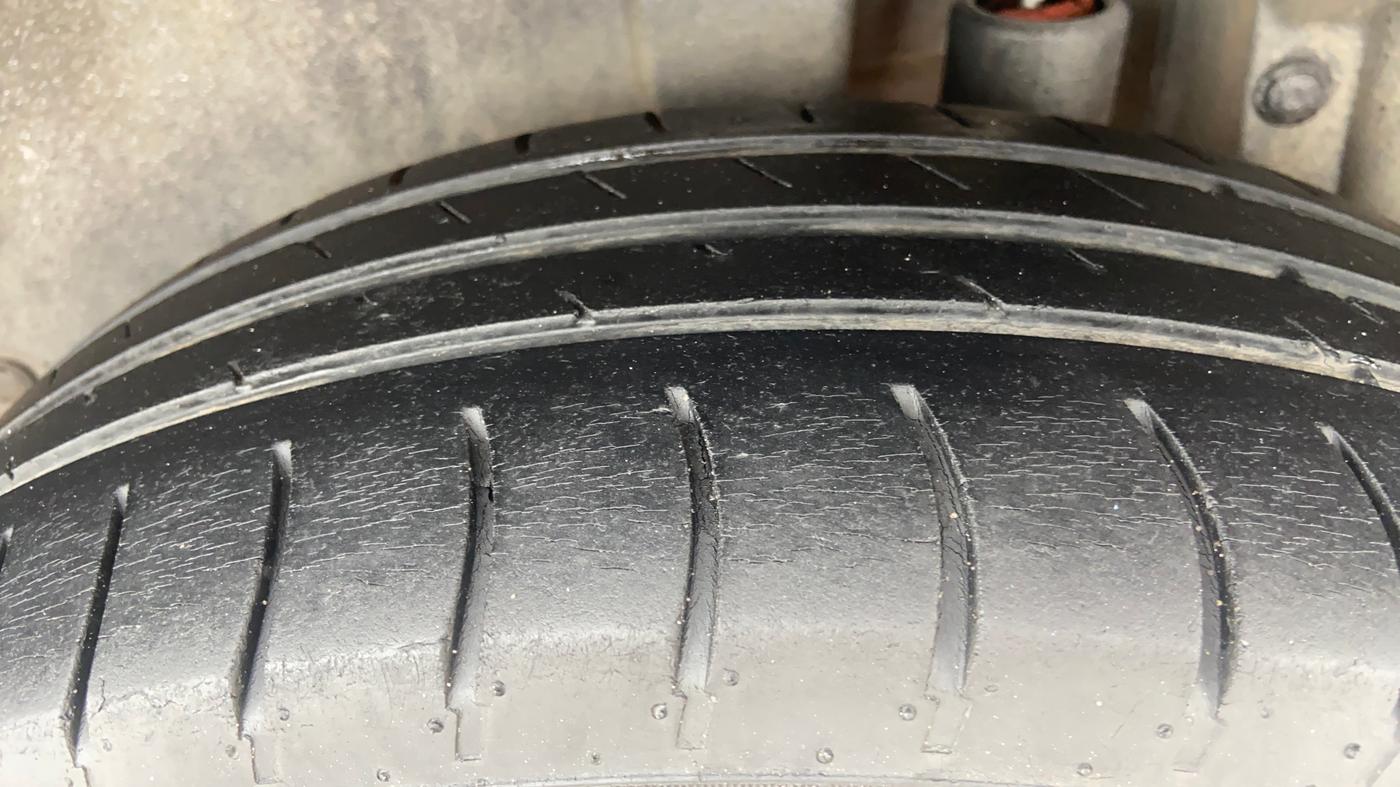 2014 Maruti Swift ZDI, Diesel, Manual, 1,25,070 km, Left Rear Tyre Tread