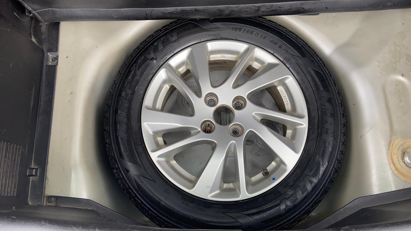 2014 Maruti Swift ZDI, Diesel, Manual, 1,25,070 km, Spare Tyre