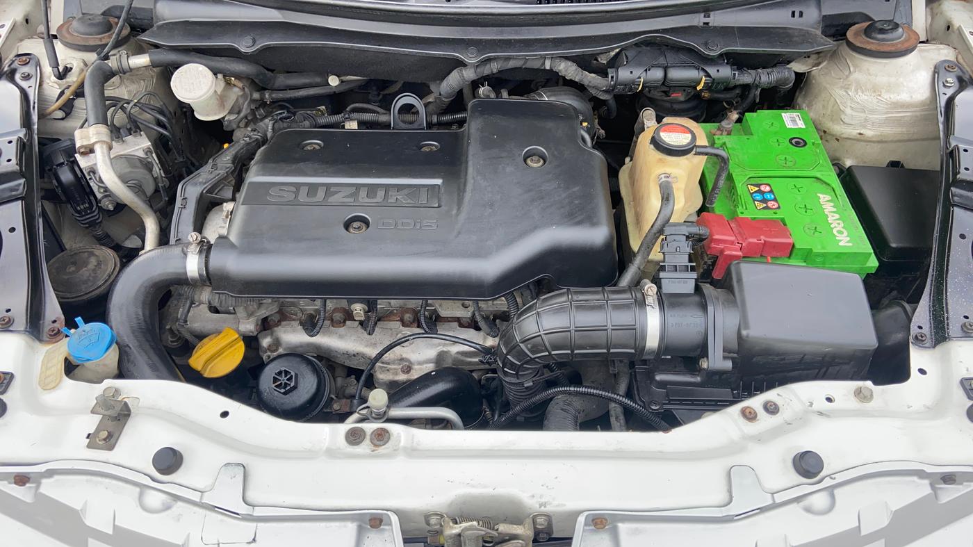 2014 Maruti Swift ZDI, Diesel, Manual, 1,25,070 km, Engine View