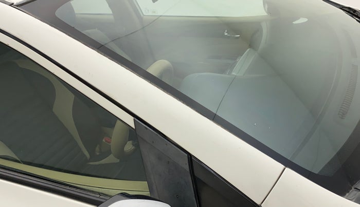 2012 Honda City 1.5L I-VTEC V AT, CNG, Automatic, 1,12,029 km, Right A pillar - Paint is slightly faded