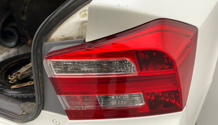 2012 Honda City 1.5L I-VTEC V AT, CNG, Automatic, 1,12,029 km, Right tail light - Reverse gear light not functional