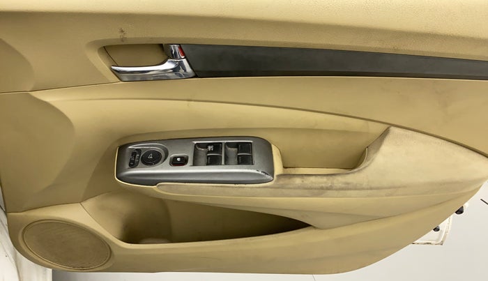 2012 Honda City 1.5L I-VTEC V AT, CNG, Automatic, 1,12,029 km, Driver Side Door Panels Control