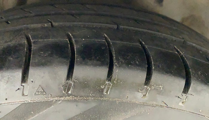 2012 Honda City 1.5L I-VTEC V AT, CNG, Automatic, 1,12,029 km, Left Rear Tyre Tread