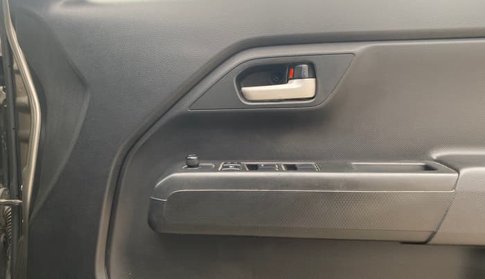 2023 Maruti New Wagon-R VXI 1.0, Petrol, Manual, 64,381 km, Driver Side Door Panels Control