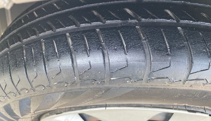 2023 Maruti New Wagon-R VXI 1.0, Petrol, Manual, 64,381 km, Left Front Tyre Tread