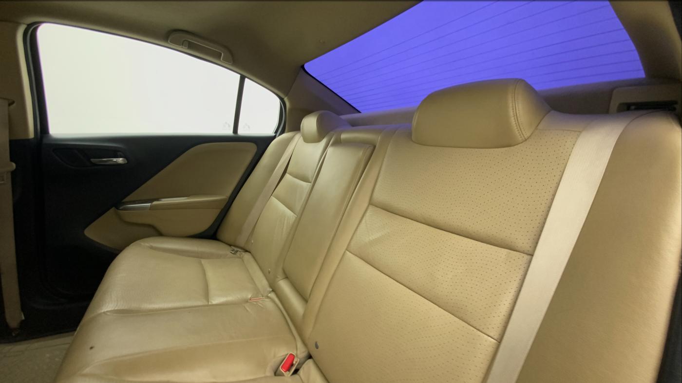 2016 Honda City 1.5L I-DTEC VX (O) MT, Diesel, Manual, 97,803 km, Right Side Rear Door Cabin
