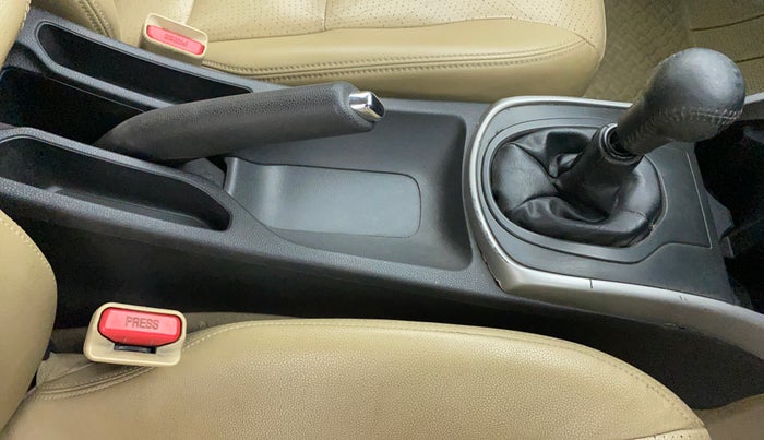 2016 Honda City 1.5L I-DTEC VX (O) MT, Diesel, Manual, 97,803 km, Gear Lever