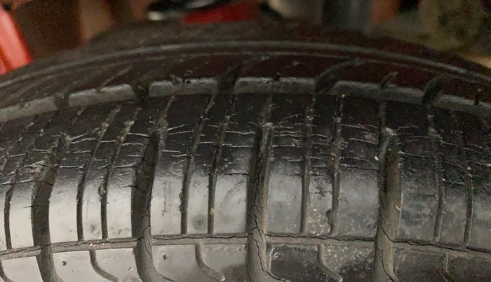 2012 Maruti Alto 800 LXI, Petrol, Manual, 8,481 km, Right Rear Tyre Tread