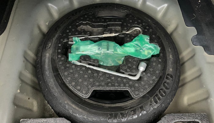 2018 Maruti Ciaz SIGMA 1.5 SHVS MT  PETROL, Petrol, Manual, 76,254 km, Spare Tyre