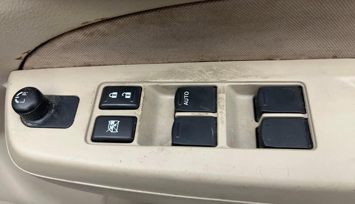 2018 Maruti Ciaz SIGMA 1.5 SHVS MT  PETROL, Petrol, Manual, 76,254 km, Driver Side Door Panels Control