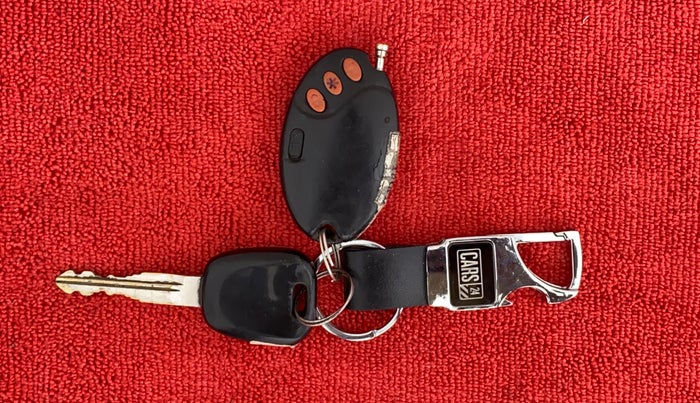 2011 Maruti Wagon R 1.0 LXI, Petrol, Manual, 26,199 km, Key Close Up