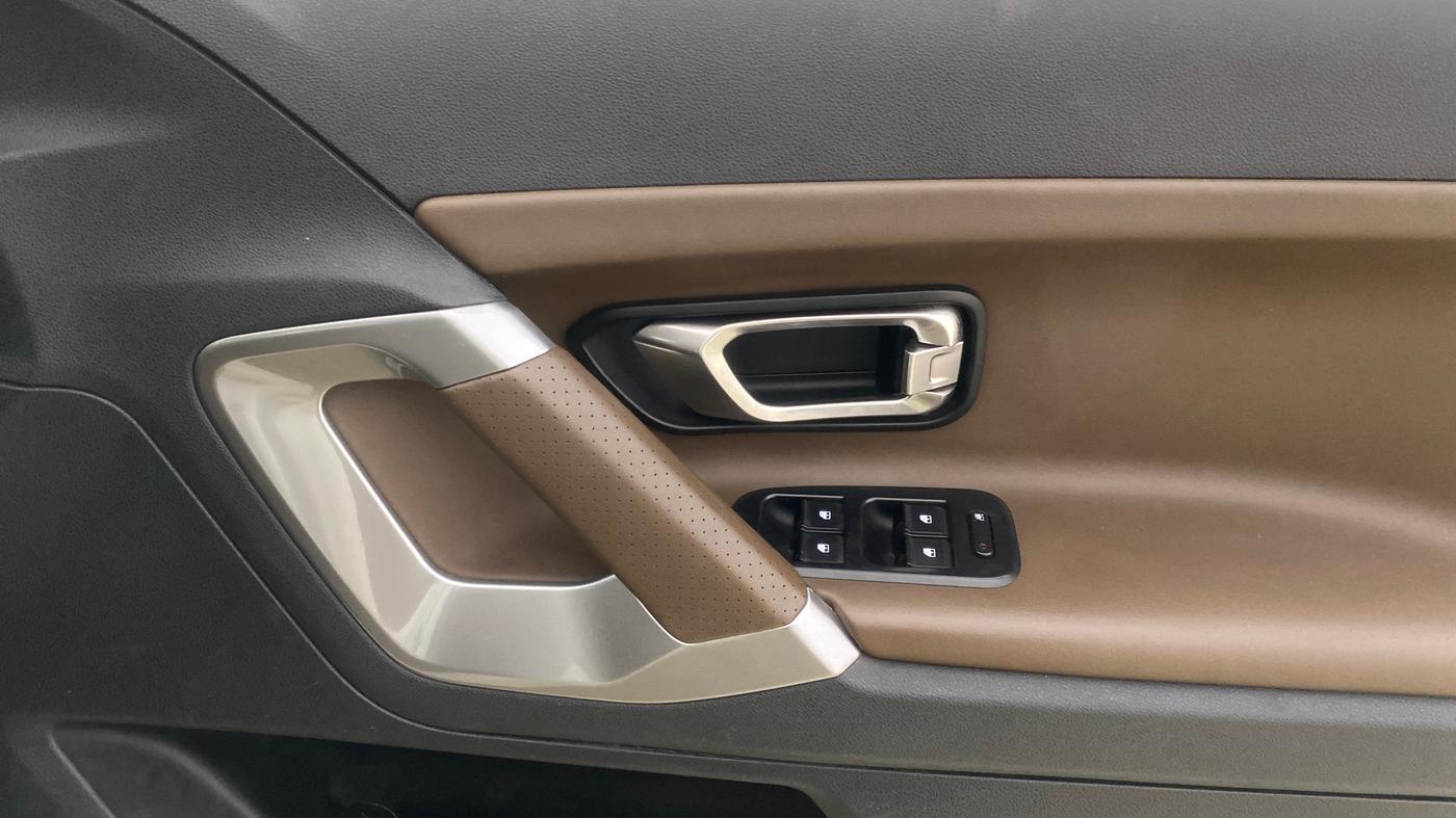 2021 Tata Harrier XZA PLUS 2.0L, Diesel, Automatic, 92,540 km, Driver Side Door Panels Control